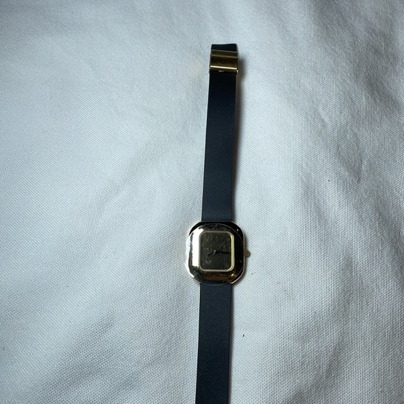 New Vintage Sung Sport Women’s Watch Gold/Black - Picture 5 of 7